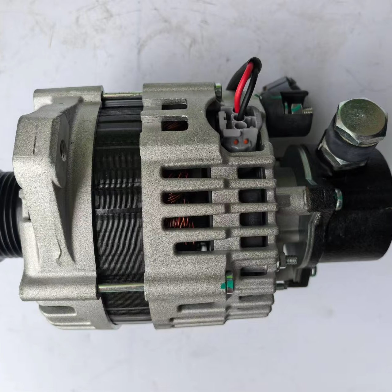 New Mitsubishi 4D56 110A Car Alternator Pump Assembly Used